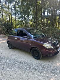 Lancia Ypsilon 1.2 8 v argento