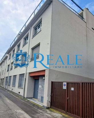 Attico / Mansarda di 187 m² con 4 locali e box aut