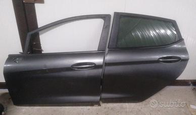 Ricambi portiera portellone ford fiesta mk8