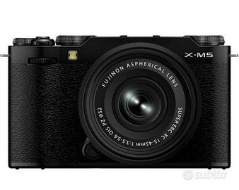 Fujifilm X-M5 + XC 15-45mm Nuovo