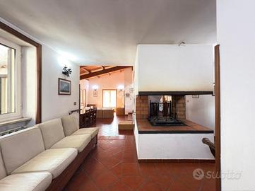 VILLA SINGOLA A SEZZE