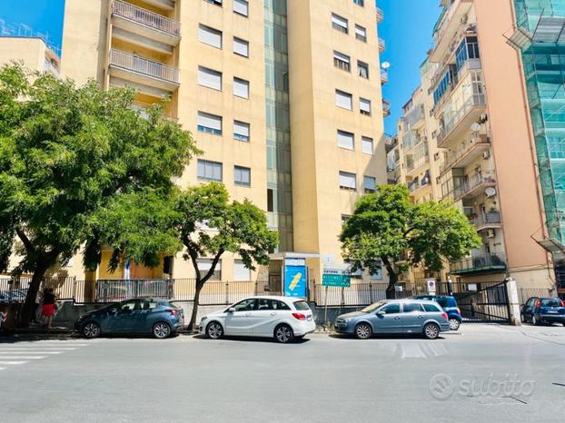 RAPISARDI:3Vani,Zona Centrale,Posto Auto