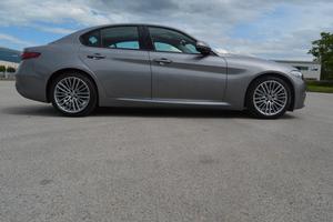 Alfa Romeo Giulia AT8