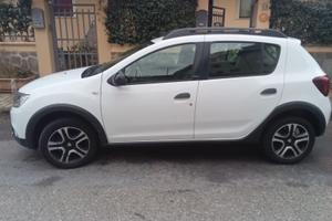 stepway dacia dCi 95cv–BIANCO 71.300km diesel