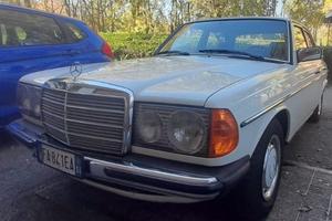 Mercedes w123 200 Benzina certificata Asi Crs