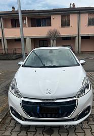 Peugeot 208/2015 5p 1.2  puretech Allure