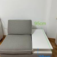 Divano con tavolino integrato