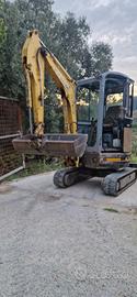 mini escavatore new holland