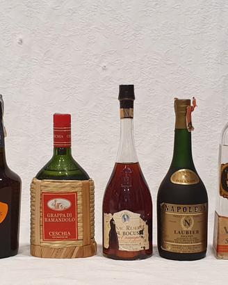 Liquori da collezione, 10 bottiglie + 2 di vino