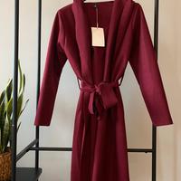 Cappotto leggero con cappuccio bordeaux