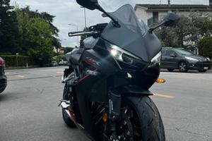 Honda CBR 650 R E-Clutch 35kw