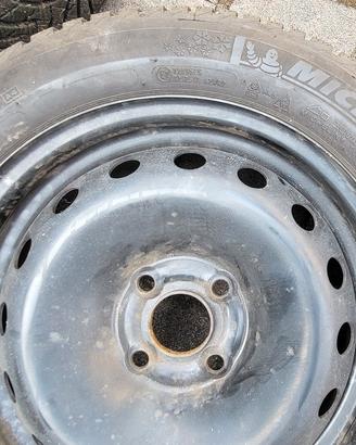 175 65 15 Gomme Inv  Michelin con cerchi ferro