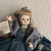 bambola di porcellana