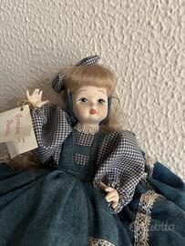 bambola di porcellana