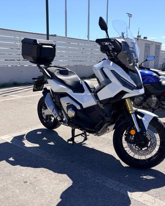 Honda X-ADV750 2025