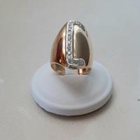 Anello in oro 18K a fascia con brillanti