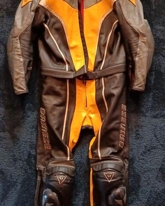 tuta moto in pelle dainese  tg 54 divisibile