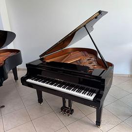 Pianoforte a coda Yamaha C3 Serie L