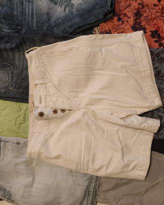 Stock Pantaloni Corti Uomo Hollister e altri