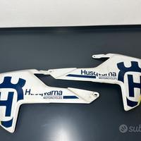 PANNELLI PLASTICHE LATERALI Husqvarna 2016 2018