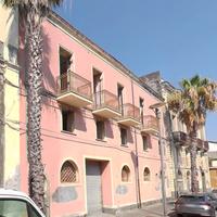 Due Palazzine Storiche vicino al porto di Riposto