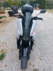 vend scooter 125  elettrico