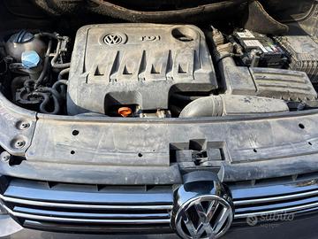 TOURAN Diesel 1.6 anno 2011
