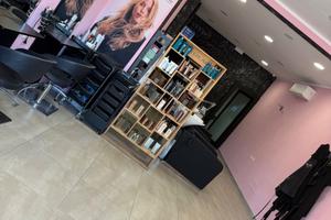 Vendita negozio di parrucchiere in zona di boccea