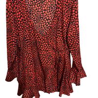 Abito corto Boohoo rosso e nero con stampa cuori