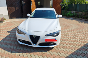 Alfa Romeo Giulia 2.2 180CV AT8