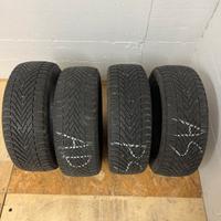 4 Gomme Pirelli Cinturato Winter 205/55/16 91H