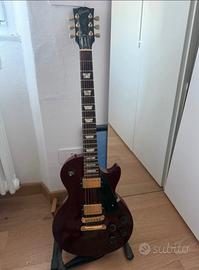 Chitarra elettrica Gibson Les Paul Studio usata.