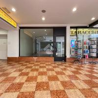 NEGOZIO A DESENZANO DEL GARDA