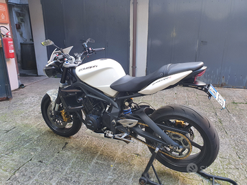 Triumph street triple 675 r