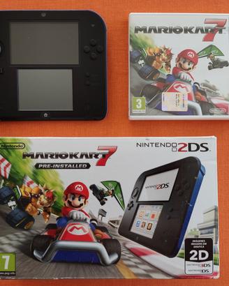 Nintendo 2DS edizione Mario Kart 7 con scatola 