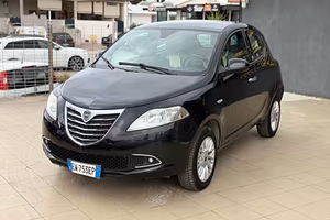Lancia Ypsilon 0.9 TwinAir 85 CV 5 porte Metano Ec