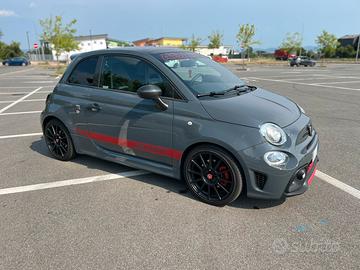 Abarth 695 limited edition Sabelt