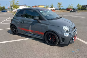 Abarth 695 limited edition Sabelt