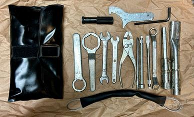 Kit attrezzi Honda vtr 1000 sp ricambi originali