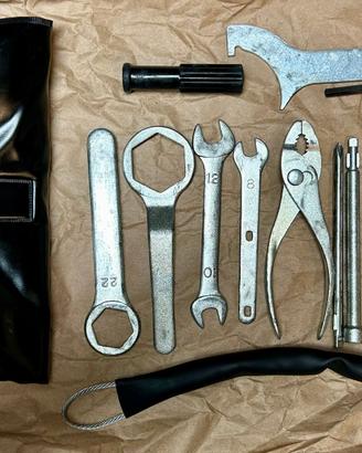 Kit attrezzi Honda vtr 1000 sp ricambi originali