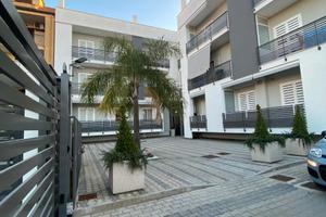 BOX AUTO Anche Uso Deposito al C.so Campano FL326