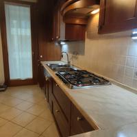 Cucina completa di tutti gli elettrodomestici 