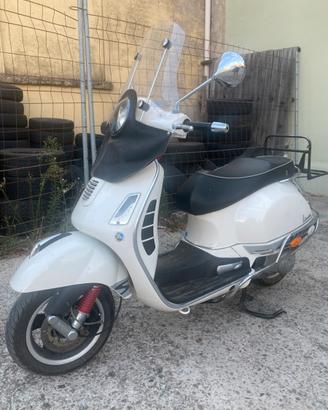 Vespa 300