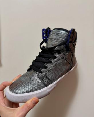 Scarpe Sneakers SUPRA argento lucido  – EU 38.5