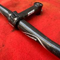 Manubrio FSA in carbonio