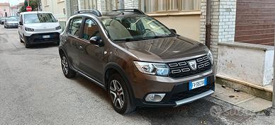 Ducia Sandero stepway TechRoad 1.5 diesel 