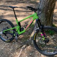Santa cruz Nomad 5