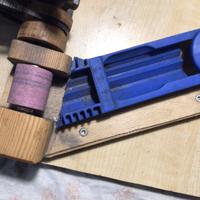 Affila punte trapano con motore elettrico