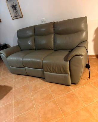 Set completo divano poltrona recliner elettrico.