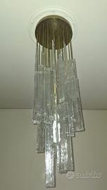 Lampadario con elementi rettangolari in vetro